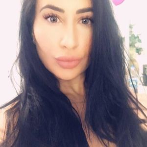 Meet your Posher, Leigh